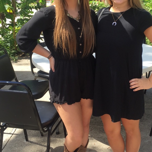 MOSSIMO Black 3/4 Sleeve Romper - Picture 2 of 6